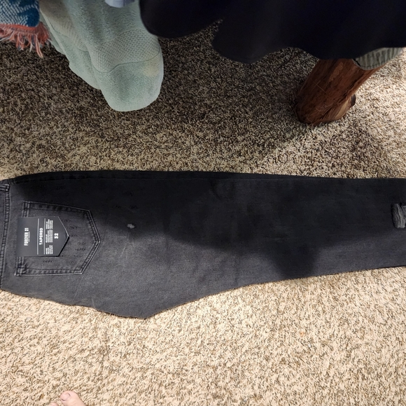 NWT black distressed capris - Picture 3 of 4